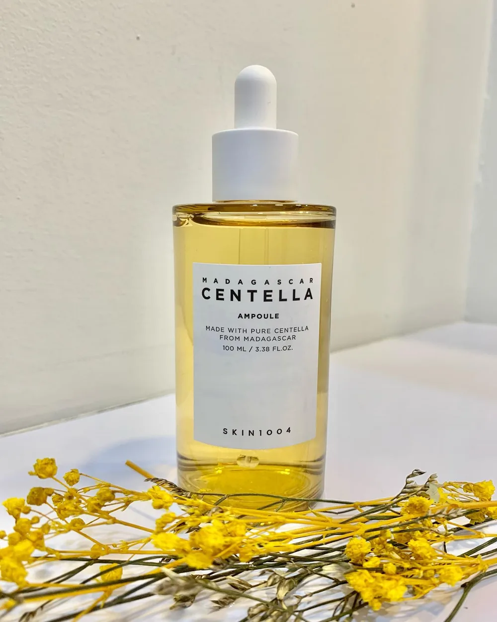 I always trust and love SKIN1004. Adding to #MommyKaceeReviews is
SKIN1004 Madagascar Centella Ampoule.
Let's talk about texture, it has a watery and non-sticky base that is very easy to use. With only a drop to your palm, it covers the entire skin spread. It hydrates and freshens up skin with its centella asiatica ingredient! With only the first try, you can feel the difference! Your skin feels so soft and hydrated in an instant! It has a cool soothing effect on the skin making you feel comfortable using it night and day! Not to mention it has no artificial fragrance and is made of MadeWhite (brightening ingredients from Madagascar Centella Asiatica) that eliminates blemishes and smoothens acne spots!
Overall rating 10/10✨
So where to grab this? Link below👇
Charis: http://hicharis.net/mommykacee/1Dm3
_______________________________
#SKIN1004 #iam1004 #SKIN1004ph #centella #brightening #capsuleampoule #naturalskincare #koreanskincare #MommyKaceeCollabs #MommyKaceeReviews #MommyKaceeapproved #MommyBloggerph #beautybloggerph #skincarebloggers