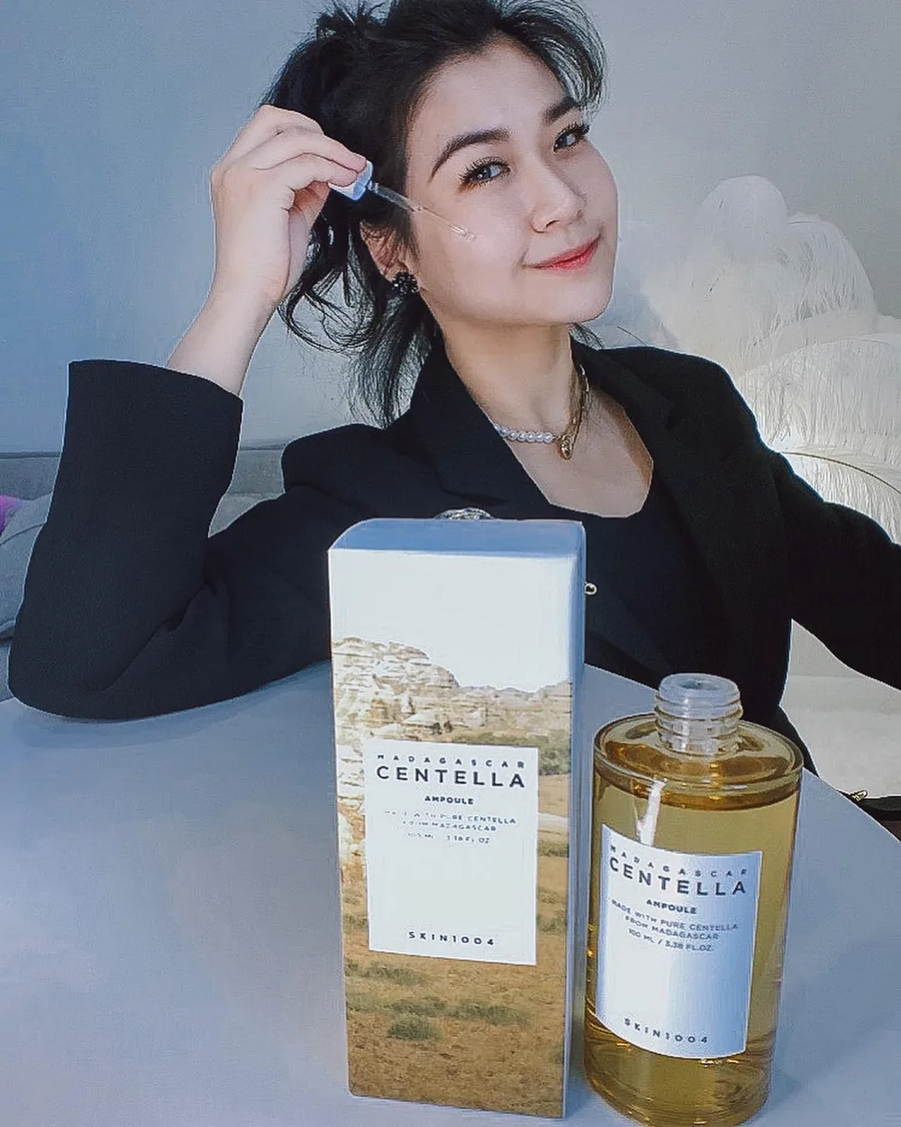 I’m madly in love with this Madagascar Centella Ampoules!
.
It helps my skin to maintain & balance the pH.Transforms irritated and sensitive skin to heal and repair on its own.😱it included only 100% CENTELLA ASIATICA EXTRACT. After this bottle finis I’m Definitely will repurchase! No wonder they said this is the #1 repurchased item! More repurchases mean true satisfaction and I’m one of them too! 😍
.
💧Non-sticky watery formula. Absorbs so well even applying so many layers. ❤️
💧Moisturize the skin from in and out. My skin never feels dry anymore.
💧Calms & soothes irritated skin. Even helped to soothing my eczema skin.
💧Smells like roses. Super fragrant!
💧Non-comedogenic, suitable ampoule for sensitive, acne-prone skin.
💧Grown in a clean climate, high quality Centella Asiatica that provides true soothing care.
.
You can now purchase here 👇🏻
PRODUCT LINK:
🌐 https://shopee.com.my/skin1004.my
.
@skin1004malaysia
#SKIN1004 #SKIN1004Malaysia #SKIN1004centella #Centellaasiatica #CentellaSKIN1004 #reviewSKIN1004 #skincareSKIN1004