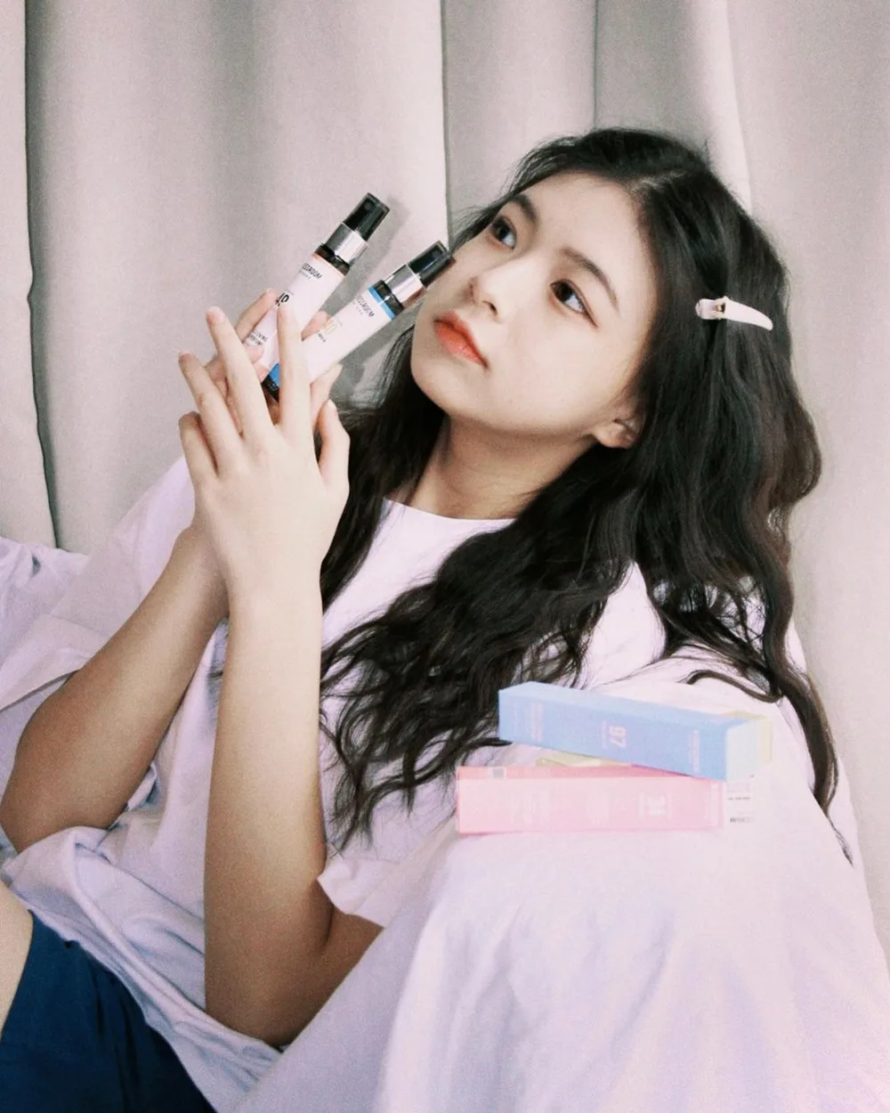 How could I resist for this cute little perfume from
@w.dressroom_overseas !
The irresistible sweet scents of the signature perfume selection from Korea's No.1 Fragrance Brand is always my best choice to match with my gorgeous outfit. I am now worry-free from the heavy bottles of perfume to be kept in my hand-carry bag! The signature perfume selections is now available in travel-friendly bottle size of 30 ml.
Check out the 10 signature scents of W.Dressroom 10 SENSE SET now! 💙
#wdressroom #10sense #beautystallmuse #shopeeMY #beautystall
https://tinyurl.com/77Elynleong