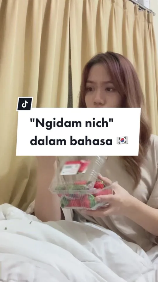 Enak bat stroberinyaaa #kfood #ilikekfood #bahasakorea #borassaem #TauGaSih