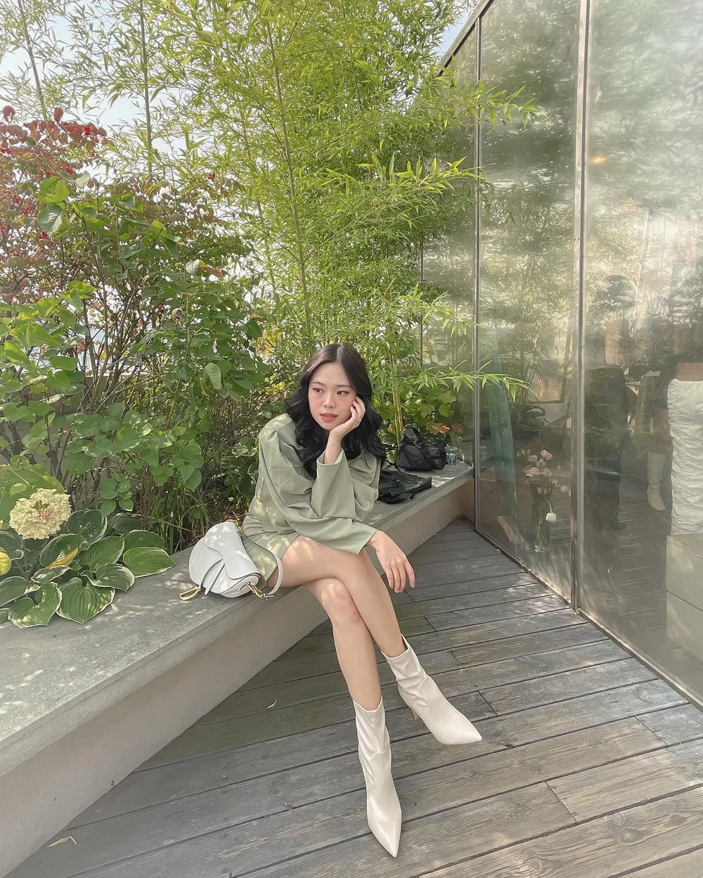Day 3 with @hicharis_official
Visited @facerepublic.korea cafe, excited to try their sun tint, sun gel and sun essence 🥰 had lunch and lastly went to @cosmax.official
#BJBS2022 #CharisCeleb