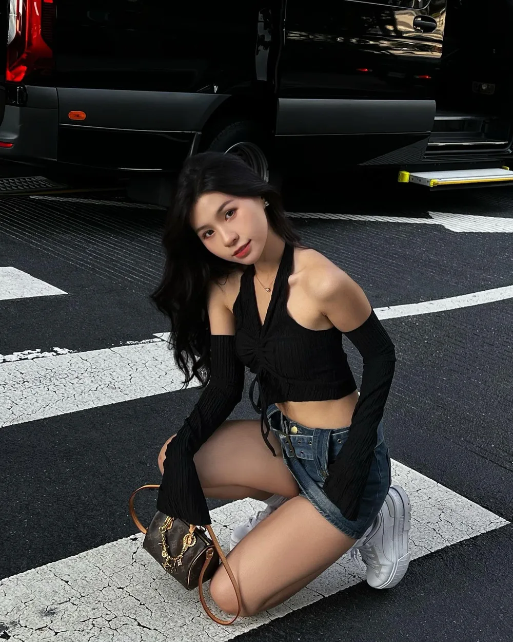 Recently Like 🖤
果然女生才懂女生要的照片 爱死你 @heyiamcoco__ 😚
💄 @moonshot_korea
#BJBS2022 #CharisCeleb